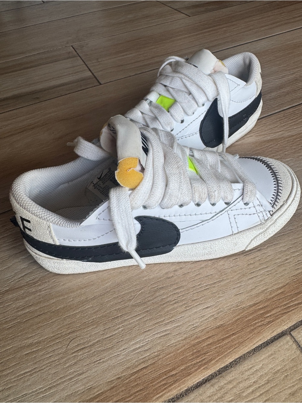Nike Blazer Low '77 Jumbo White Black Sail Sneakers Women's Size 6 DQ1470-101